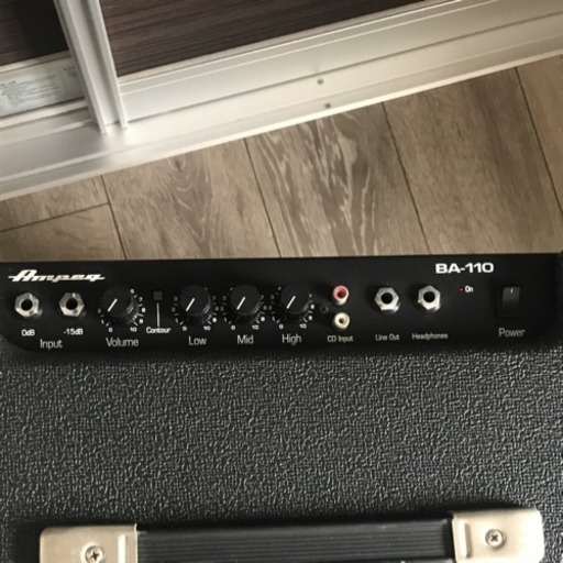 アンペグ ba-110 (Ampeg BA-110 V2) アンペグ ba-110 (Ampeg BA-110 V2)