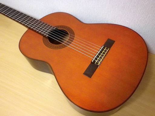 暖かく、心地良い音を奏でる YAMAHA のクラシックギター G-80A トップ単板　☆