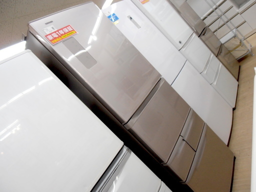 安心の1年保証付！TOSHIBA(東芝)2016年製の410L 5ドア冷蔵庫です！