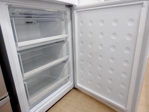 安心の6ヶ月保証付！2017年製Haier(ハイアール)の2ドア冷蔵庫「JR-NG340A」です！！