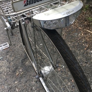 27インチ自転車】内装3段変速、LEDオートライト 前後タイヤ、前カゴ新品
