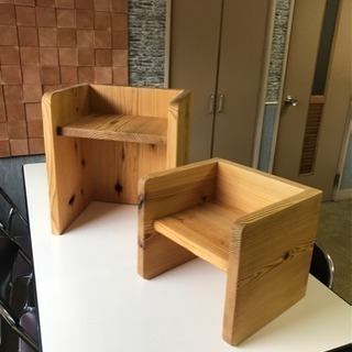木製キッズテーブルとイスのセット