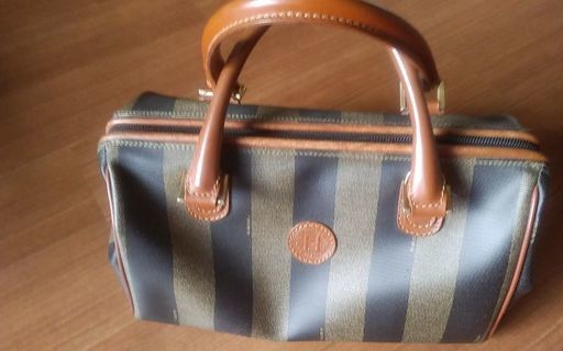 フェンディバック売ります