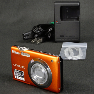 Nikon デジタルカメラ COOLPIX S3000 ファイン...