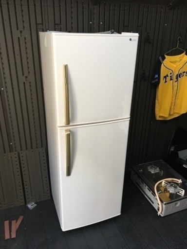 冷蔵庫ユーイング228リットル
