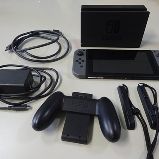 Nintendo Switch本体と付属品、箱なし・値下げしました。