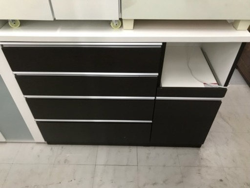 中古美品 キッチンボード