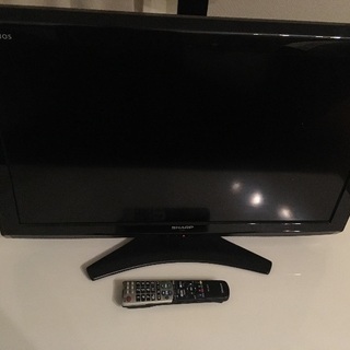 Sharp AQUOS 32インチテレビ（ICカード、リモコン付き）の画像