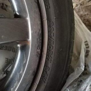 17インチ・タイヤ付きホイル