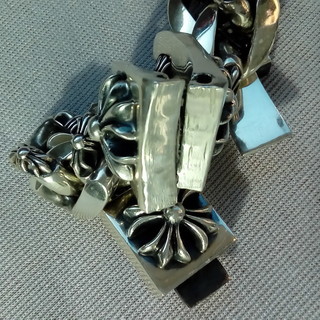 クロムハーツプラスウオッチブレス 一部加工しています Konjii 大和西大寺のアクセサリー ブレスレット の中古 古着あげます 譲ります ジモティーで不用品の処分 クロムハーツプラスウオッチブレス 一部加工しています Konjii 大和西大寺のアクセサリー ブレスレット の中古 古着あげます 譲ります ジモティーで不用品の処分