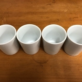 白いコップ 陶器 4セット