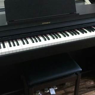 電子ピアノ　Roland　HP601-CR　2017製　配送代込み　￥97.000-（配送エリア限定）