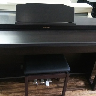 電子ピアノ　Roland　HP601-CR　2017製　配送代込み　￥97.000-（配送エリア限定）