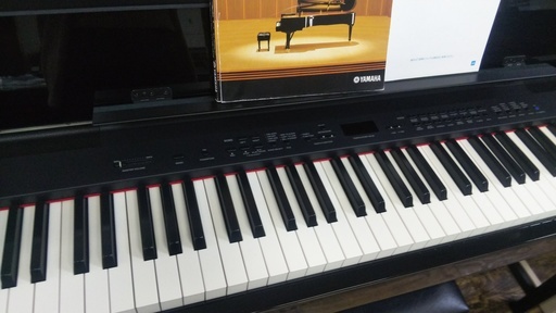 ヤマハ 電子ピアノ クラビノーバ CLP-845PE 黒鏡面艶出し | YAMAHA(ヤマハ) クラビノーバ | 大阪・本町のピアノ専門店「三木楽器 開成館」