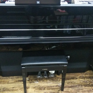 電子ピアノ　ヤマハ　CLP-S408PE　2012製　配送代込み　￥100.000-　（配送エリア限定）