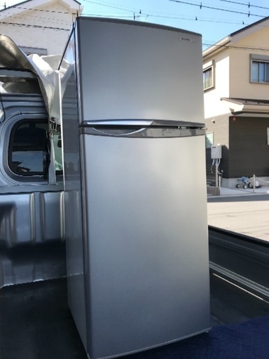 取引中。2014年製シャープ冷凍冷蔵庫118L美品。千葉県内配送無料。設置無料。