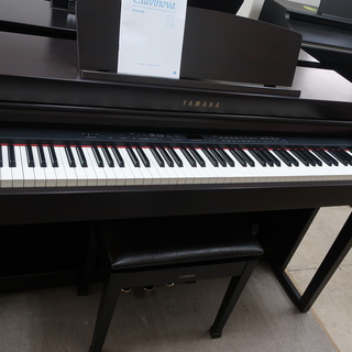 電子ピアノ　ヤマハ　CLP-470R　2013製　配送代込み　￥...