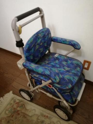 歩行補助車(手押し車)