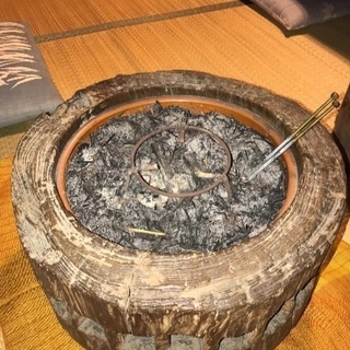 火鉢と 炭