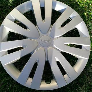 ダイハツ純正　15インチホワイトスチールホイール4本セット ダイハツ純正 15インチスチールホイール＆ホイールキャップ4本セット