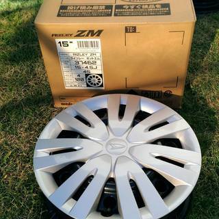 ダイハツ純正　15インチホワイトスチールホイール4本セット ダイハツ純正 15インチスチールホイール＆ホイールキャップ4本セット