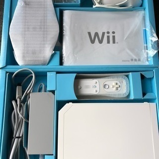 Wii 本体 コントローラー２つ 箱入り