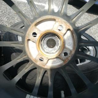 ミニキャブに着いてました　メッシュアルミホイール　タイヤはジャンク　15インチ4.5j軽自動車に履けます