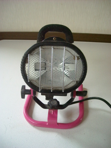耐震型　ハロゲン投光機　２５０W