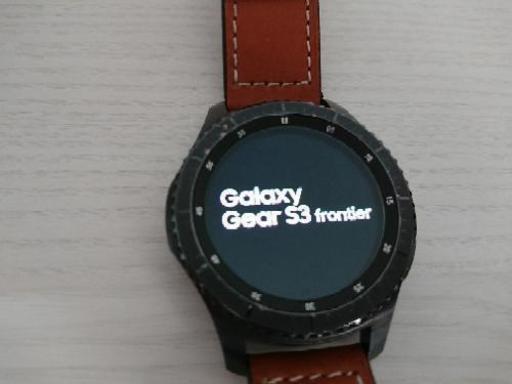 galaxy gear S3 frontier バンド付き