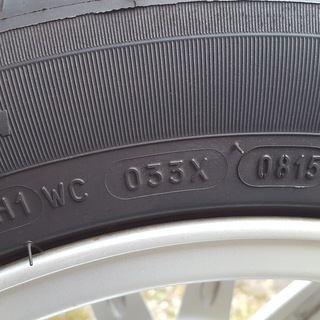 スタッドレスタイヤとホイールの4本セット（中古品）