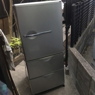 サンヨー　冷蔵庫　SR-261U   中古品