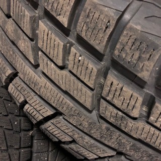 決まりました。中古スタッドレス 275/70R16 114Q ヨコハマ YOKOHAMA GEOLANDAR i/T・S 4WD ランドクルーザー等  - タイヤ、ホイール