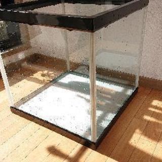 【終了】全面ガラス製の水槽(45x45x45)