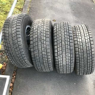 冬タイヤ付き78プラド？純正アルミ