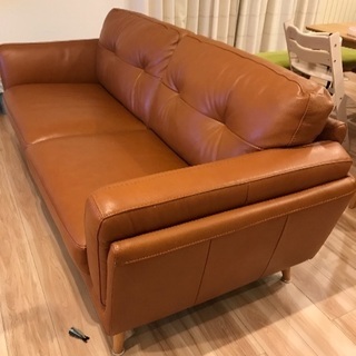 大型本革ソファー