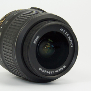 ニコン 一眼レフカメラ D3100 ♪おまけ付き（NIKKOR 35-135mm）