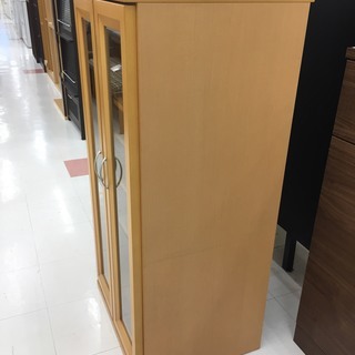 取りに来て頂ける方限定！モーブルの2枚扉キャビネットのご紹介