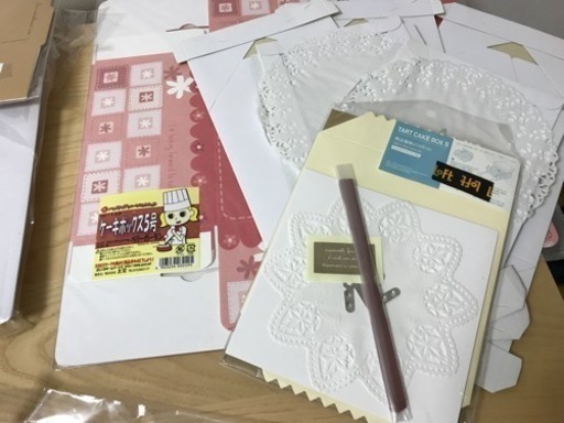 菓子ラッピング用品 詰め合わせ ケーキ箱 透明袋など Minami 用賀の調理器具 製菓用具 の中古あげます 譲ります ジモティーで不用品の処分