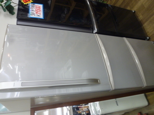 R 中古 TOUSHIBA ５ドア冷蔵庫 GR-38ZX 2011年製