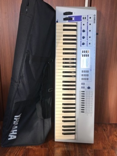 YANAHA シンセサイザー CS2X ※世田谷区内お届け可