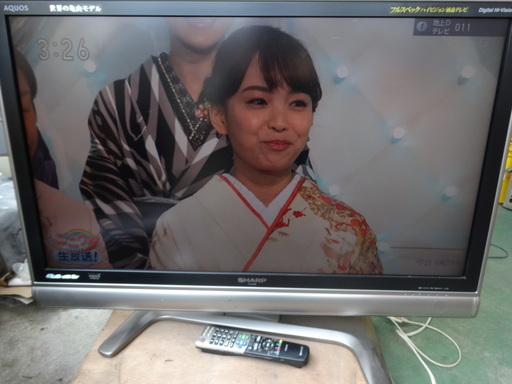 東715　シャープ３７型液晶テレビ　引取り限定