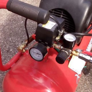 アストロ工具コンプレッサ