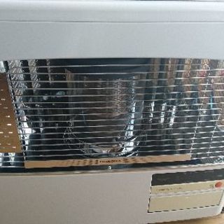 コロナ　煙突式灯油ストーブ　2015年製