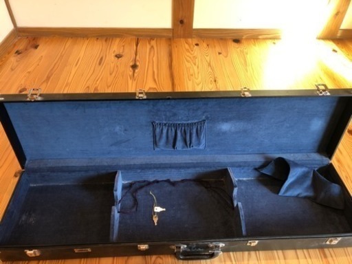 三味線 中棹 ハードケース付き 中棹三本継 沖縄三味線 鼈甲撥・ハード