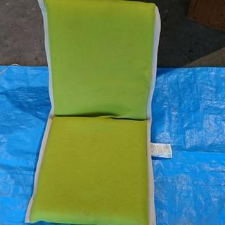 座椅子 黄緑