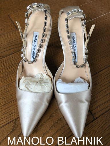 超高級ブランド　MANOLO　BLAHNIK　ミュールパンプス