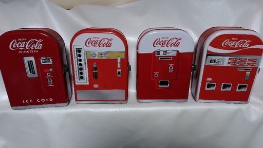ユカコーラのブリキの貯金箱\u0026小物類4缶