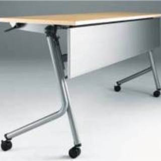 【値下げしました！】オカムラ　ネスティア　オフィス会議用テーブル　４台