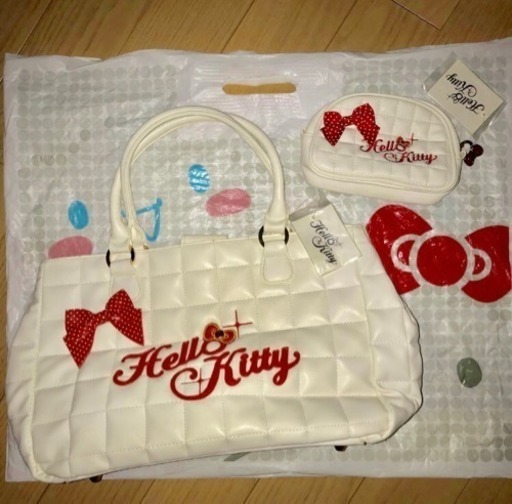 新品 Hello Kitty ハローキティ♪リボン トートバッグ\u0026ポーチセット 旅行鞄 化粧 コスメ