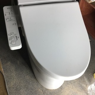 新古品ウォシュレット付き便器